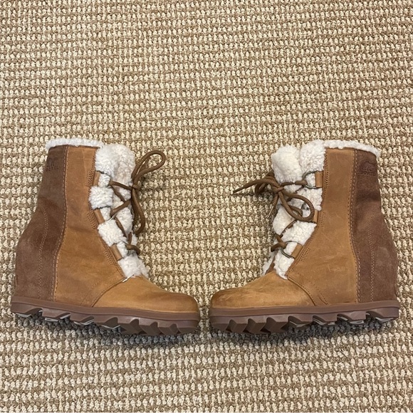 Sorel Women’s Joan of Arctic Wedge Shearling Boot 9 - Picture 6 of 13